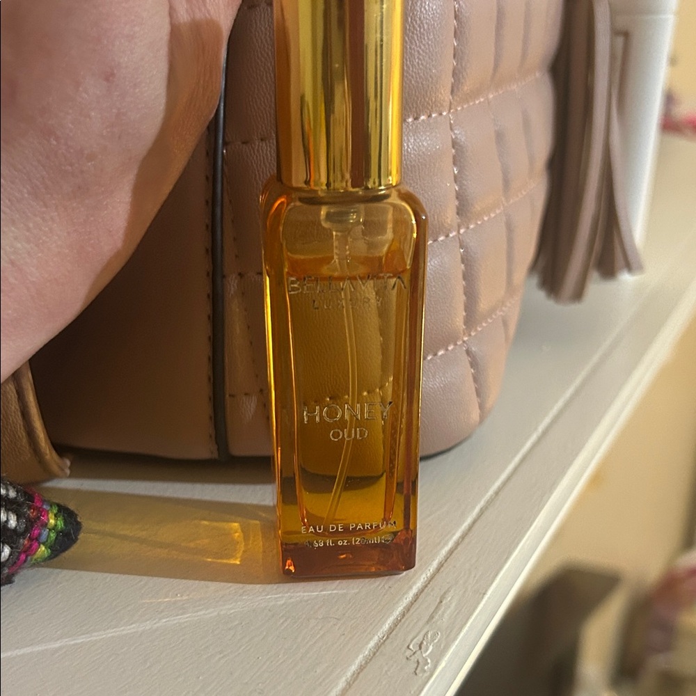 Honey Oud Eau de Parfum with Golden Cap